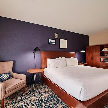 Four Points By Sheraton Cleveland-Eastlake Exterior photo