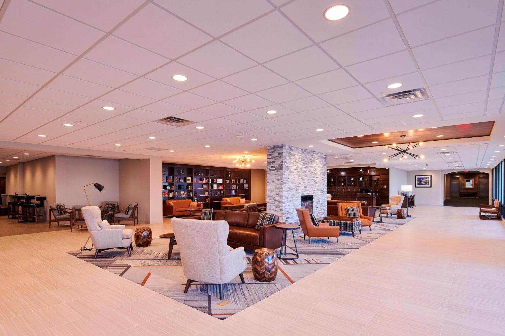 Four Points By Sheraton Cleveland-Eastlake Exterior photo