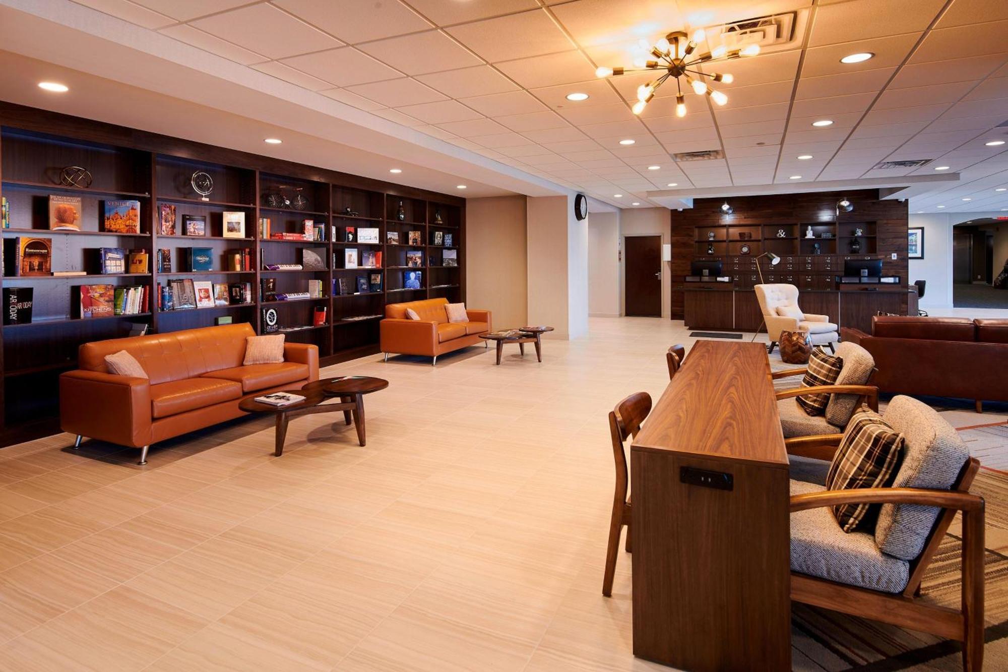 Four Points By Sheraton Cleveland-Eastlake Exterior photo